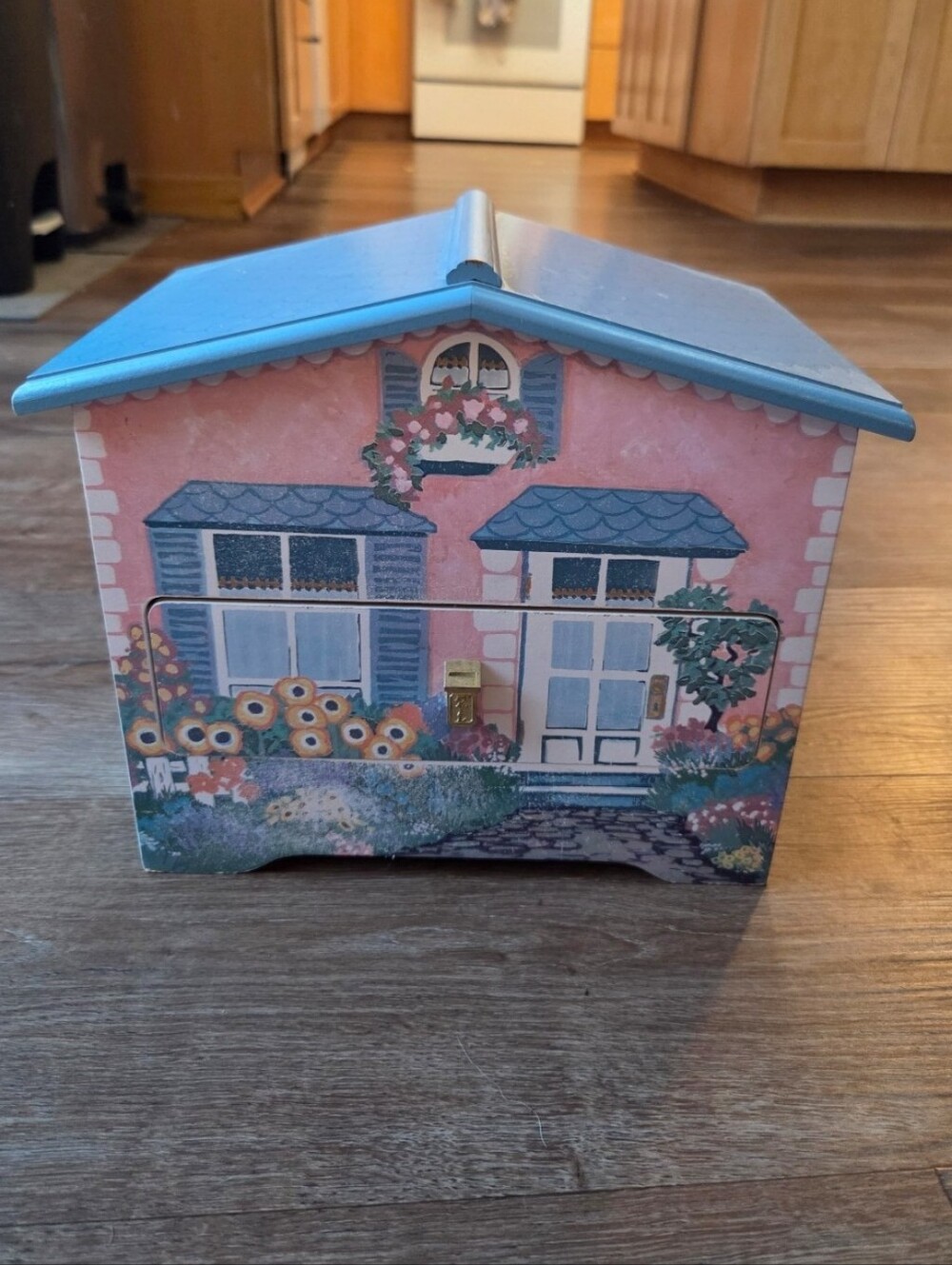 Vintage 80s 90s Cottage Pink and Blue Jewelry Box Music Box